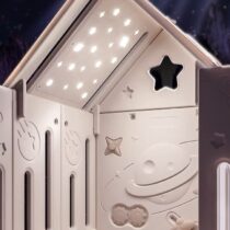 Astronaut-Kid-Play-House.jpg